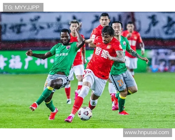 法甲马赛新援法昆多梅迪纳正式亮相发布会引发球迷热议 法甲马赛新援法昆多梅迪纳正式亮相发布会引发球迷热议